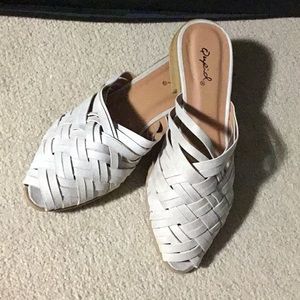 BRAND NEW WEAVE MULES